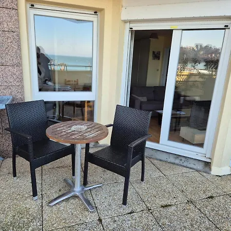 Et Terrasse A Vos Pieds * Perros-Guirec